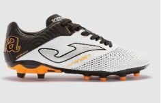 تجربتي كمدرب رياضي مع أحذية Joma Kuwait: راحة، أداء، وملاحظات من أرض الملعب